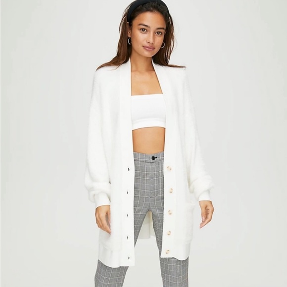 SOLD NWOT Aritzia Kitten Cardigan - Picture 4 of 5